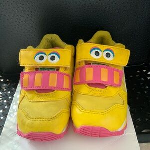 Toddler Big Bird PUMA Shoes 5C Sesame Street Sneakers Yellow Pink Orange